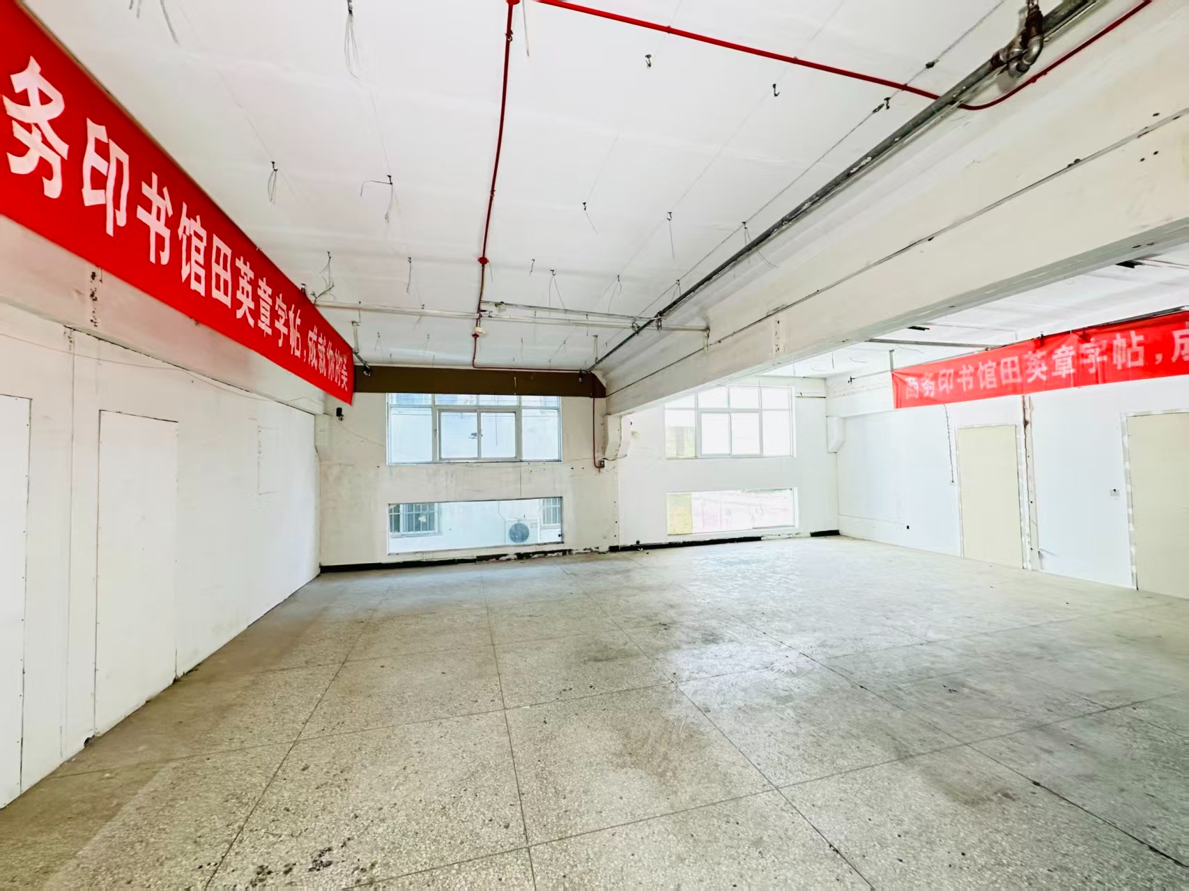 灵泉街建议再强化“人工智能算力中心、AI应用孵化、数字经济示范园”等产业概念，会更符合产业园招商语言_COPY